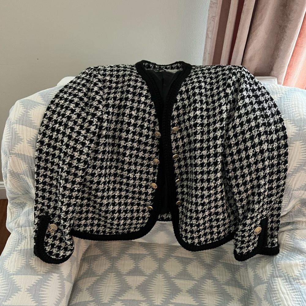 Zara tweed jacket size Large